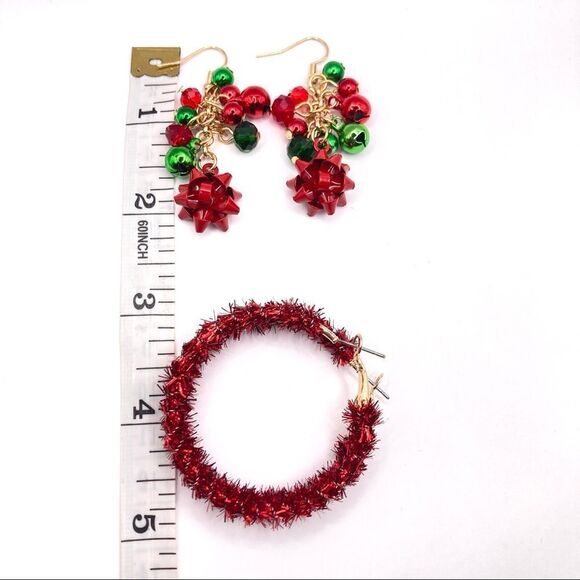 Set of 2 Christmas hoop dangle earrings - Picture 4 of 4